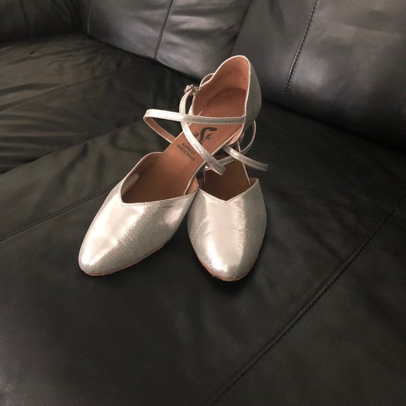 NEW Ballroom Latin Dance Shoes in Silver - Picture 14 of 14